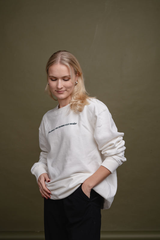 "JALGPALL ON PAREM KUI NOËP" White Sweatshirt